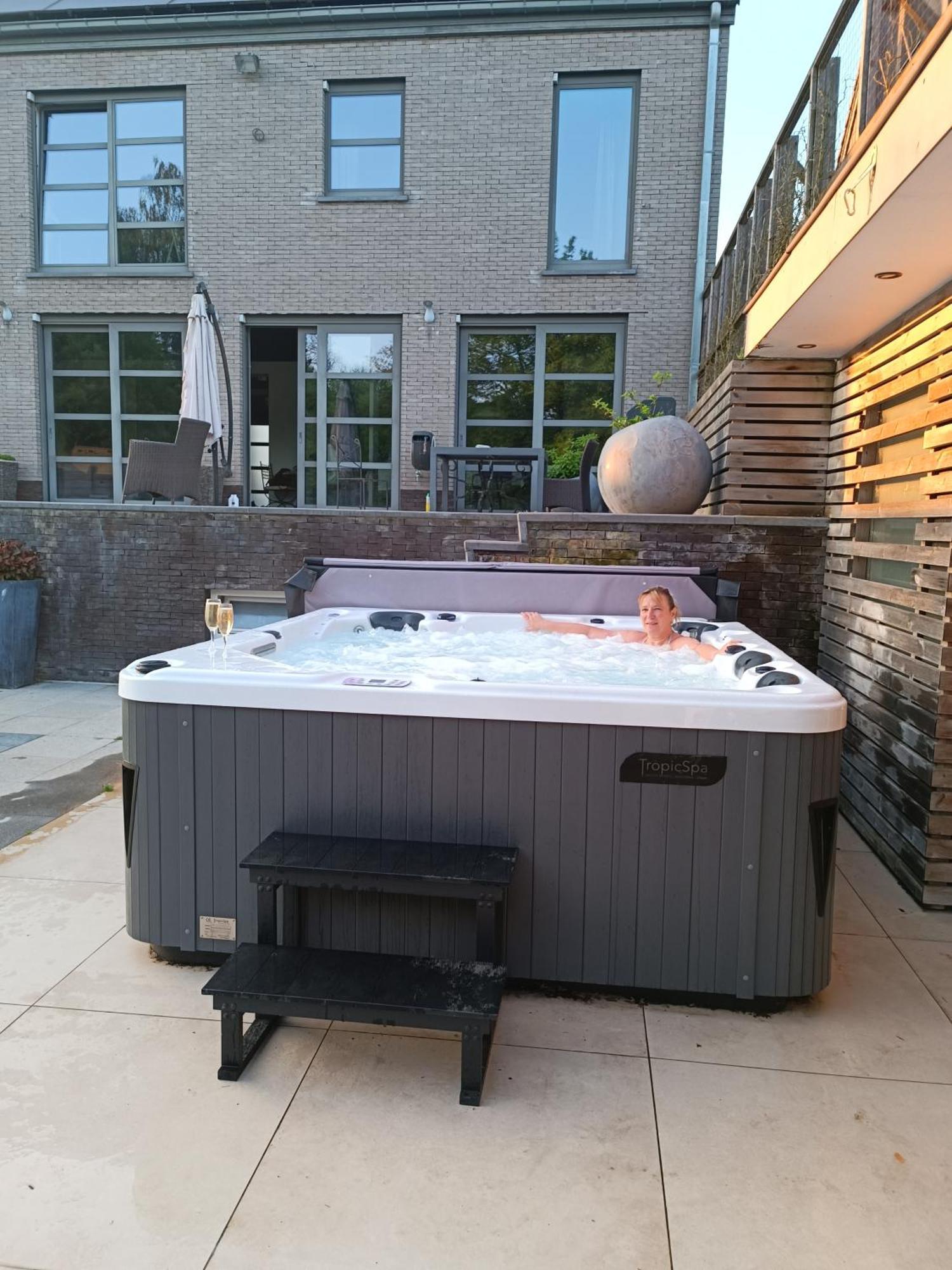 Appartement 5 Personnes Avec Acces Piscine Et Jacuzzi Villers-la-Ville 外观 照片